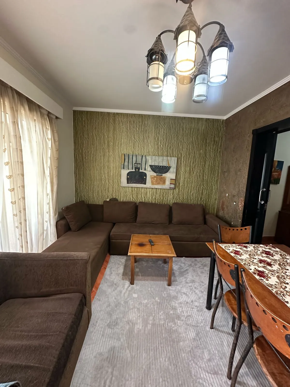 شاليه فاخر في الدور السابع بإطلالة مباشرة على البحر