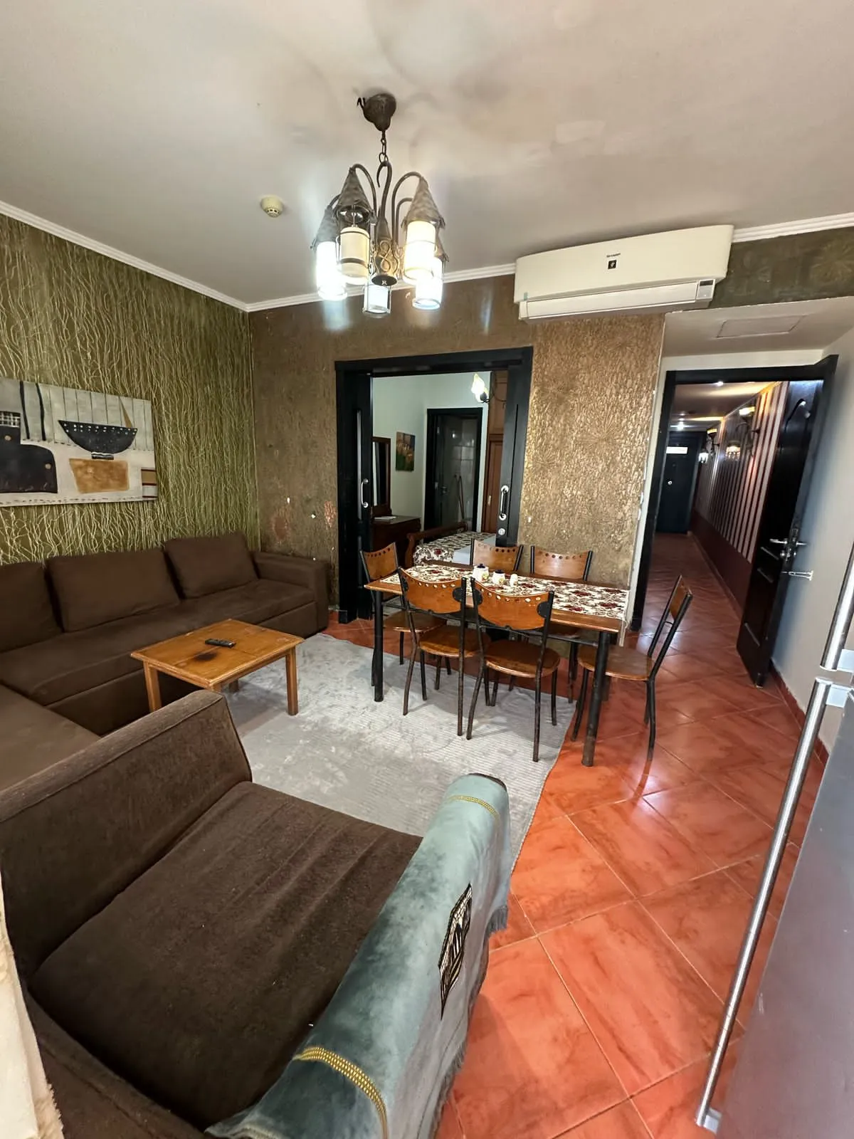 شاليه فاخر في الدور السابع بإطلالة مباشرة على البحر