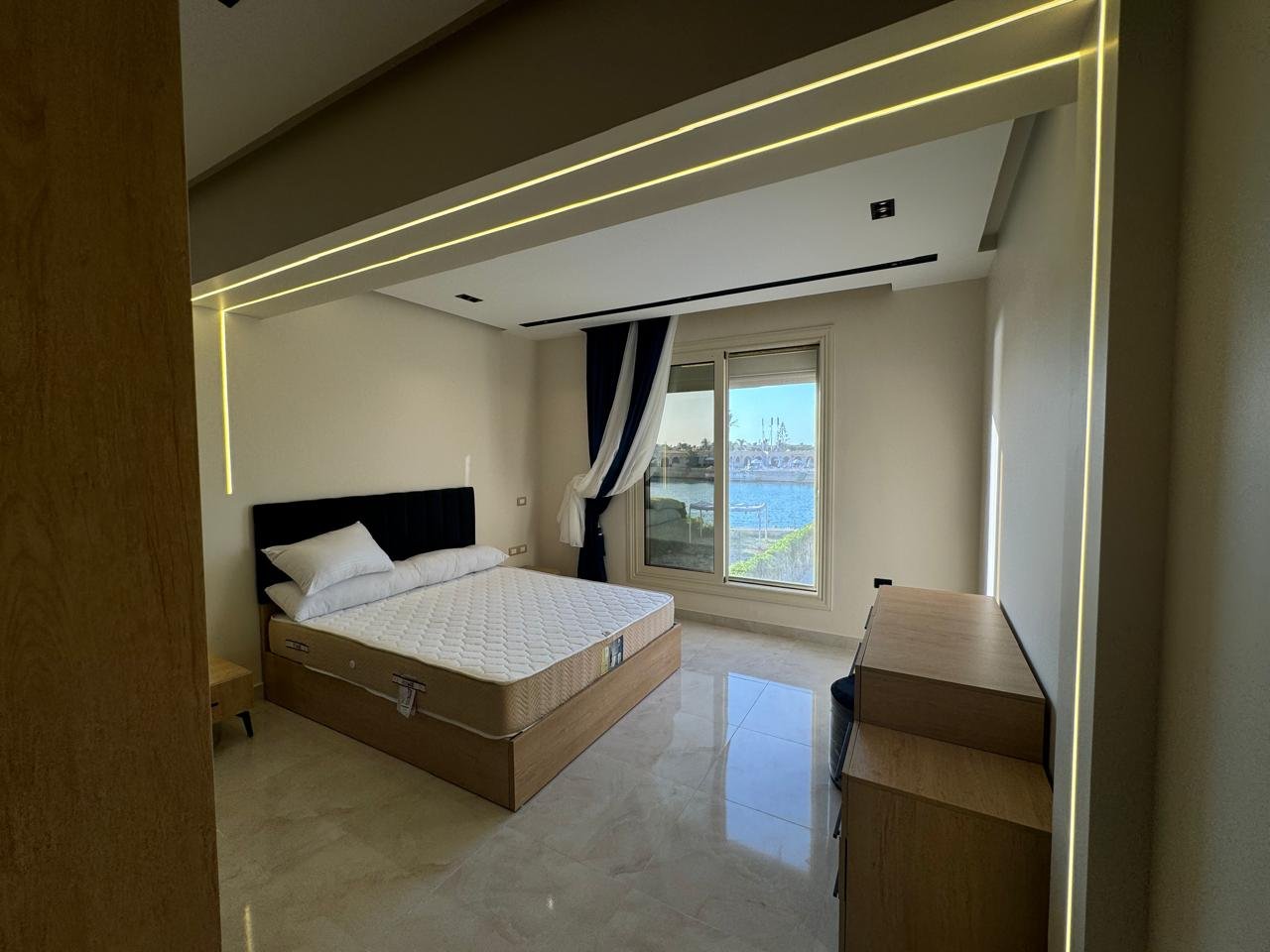 فيلا مميزة للإيجار – مارينا 5