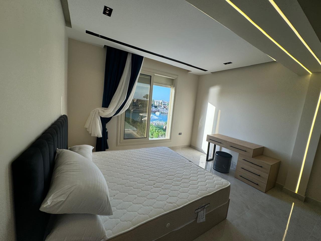 فيلا مميزة للإيجار – مارينا 5