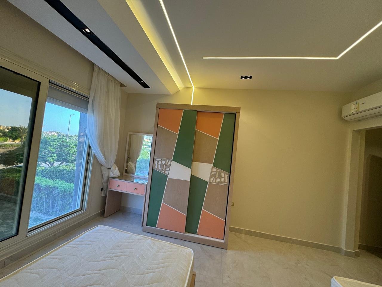 فيلا مميزة للإيجار – مارينا 5