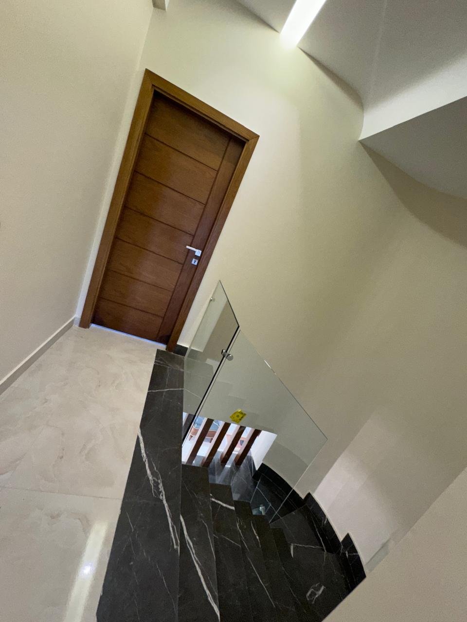 فيلا مميزة للإيجار – مارينا 5