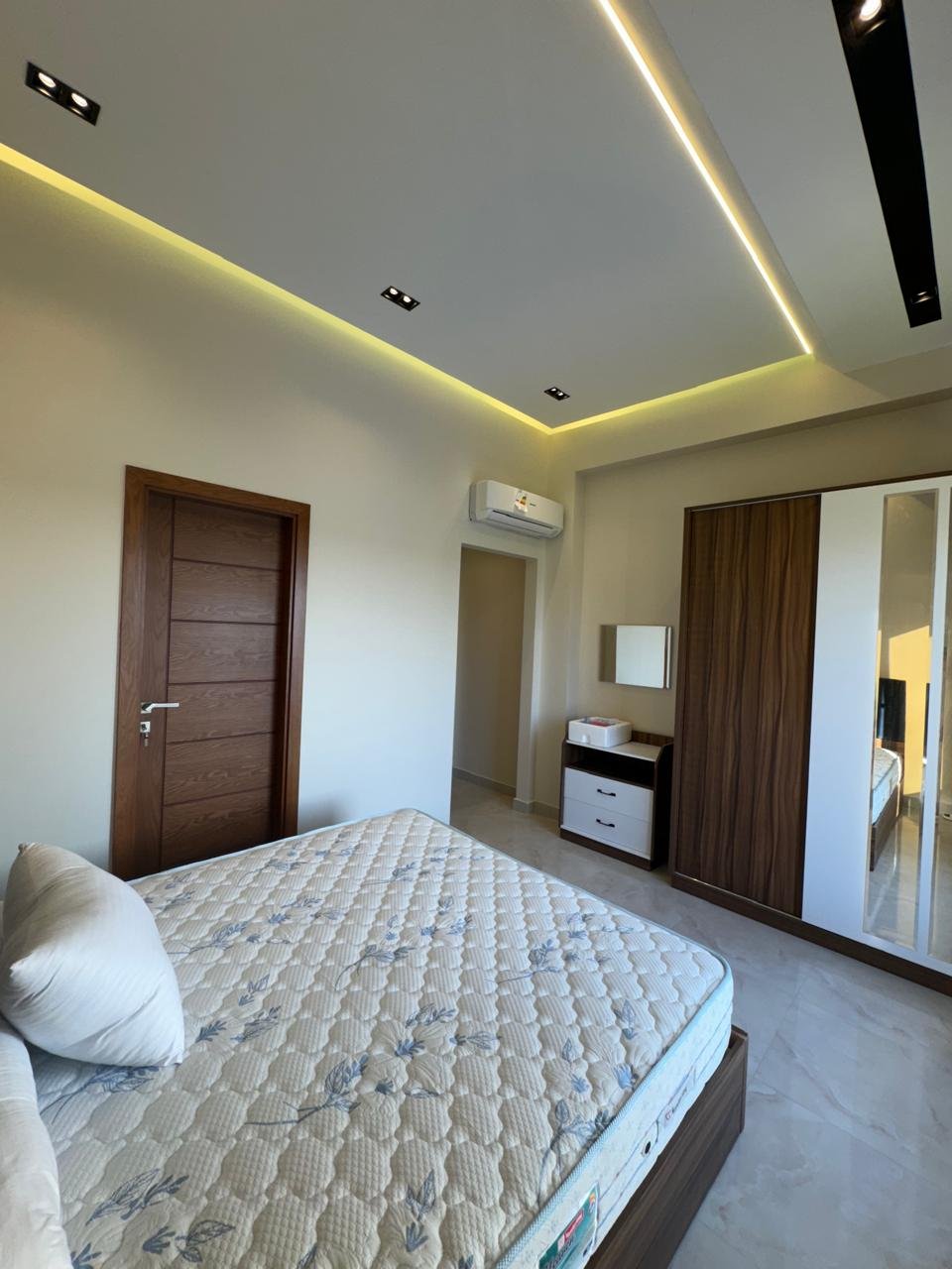 فيلا مميزة للإيجار – مارينا 5