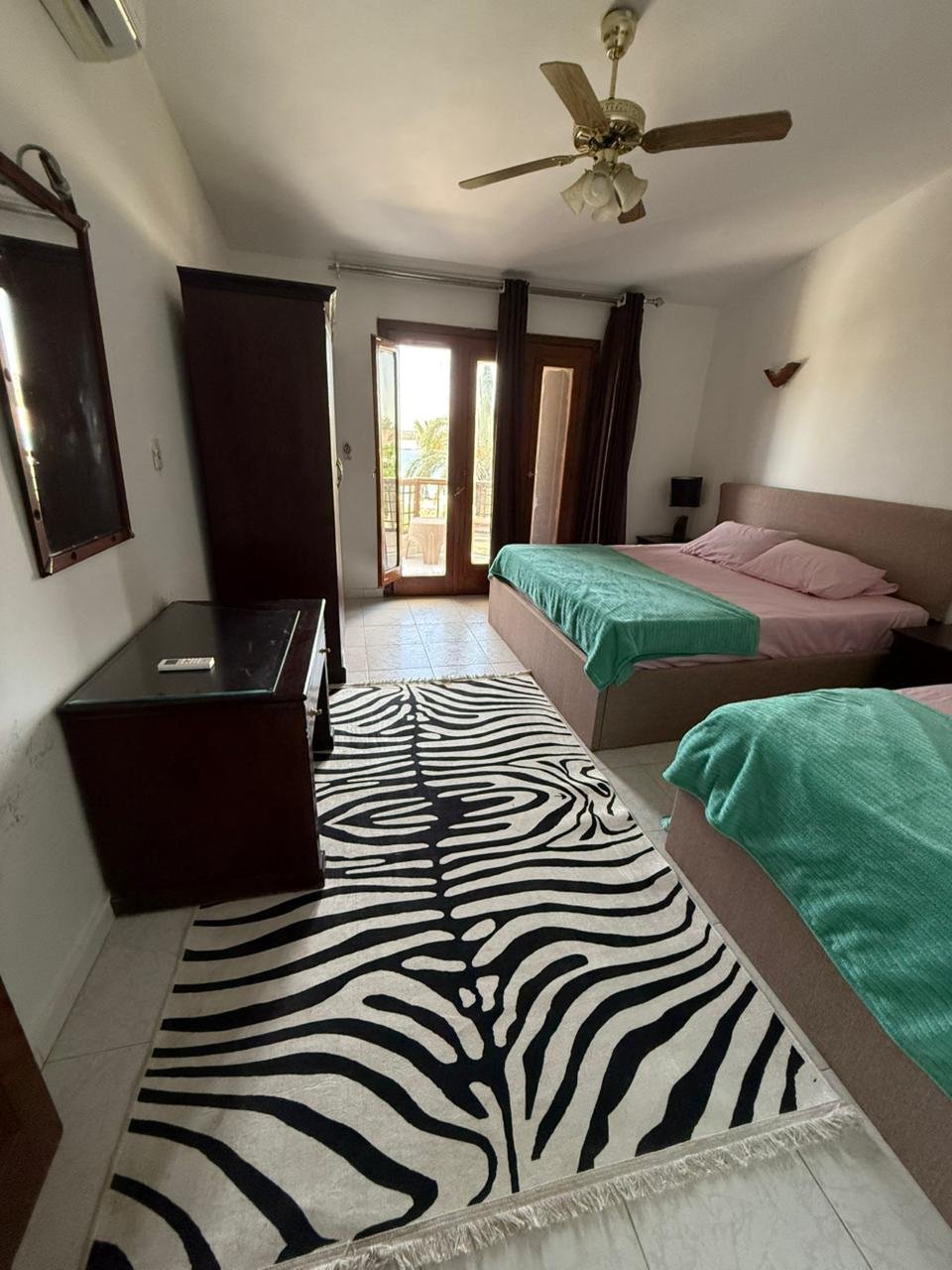 فيلا اول صف بحيره رمليه مارينا ٥ مكيفه بالكامل