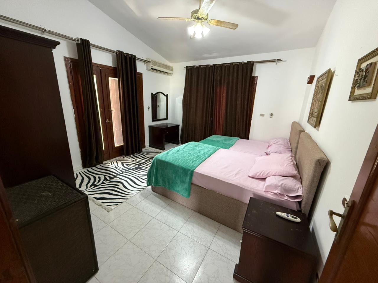 فيلا اول صف بحيره رمليه مارينا ٥ مكيفه بالكامل