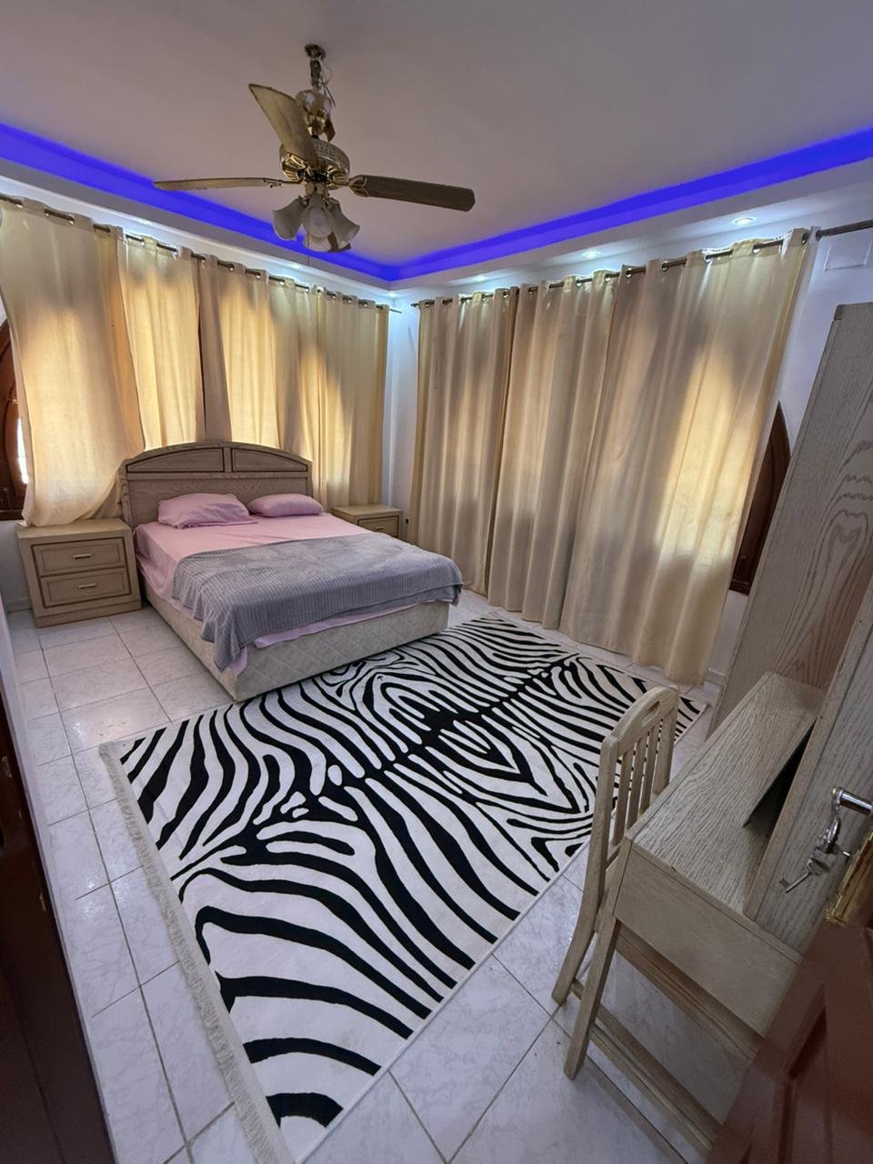 فيلا اول صف بحيره رمليه مارينا ٥ مكيفه بالكامل