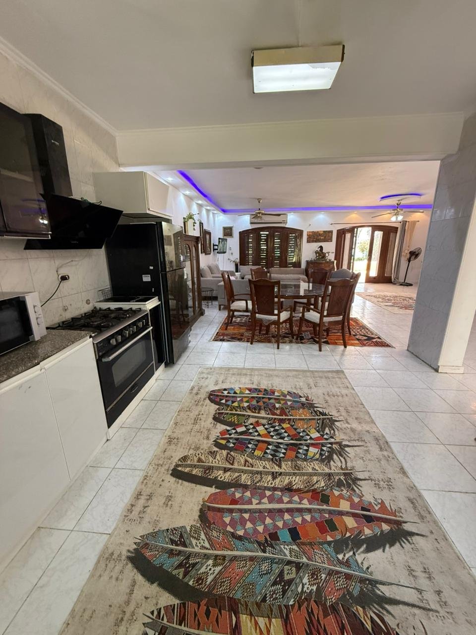 فيلا اول صف بحيره رمليه مارينا ٥ مكيفه بالكامل